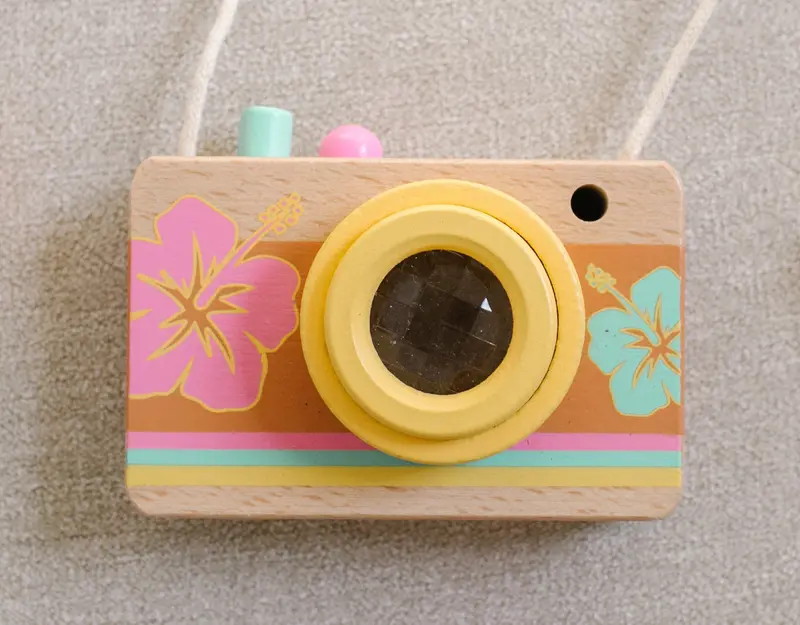 Alohavision Interactive Wooden Toy Camera 1
