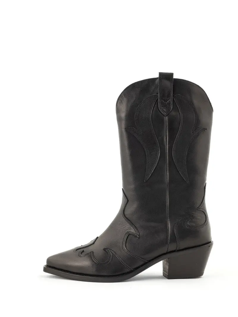 Elody Sleek Black Western-Style Boots 1