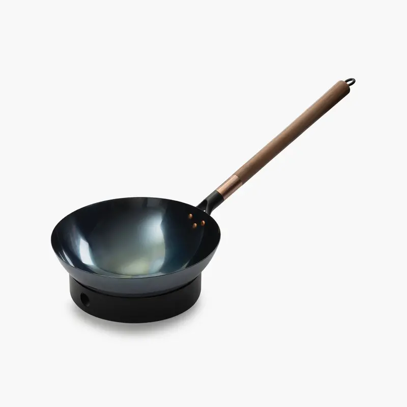 Ergonomic Long-Handle Wok For Stir-Frying 1