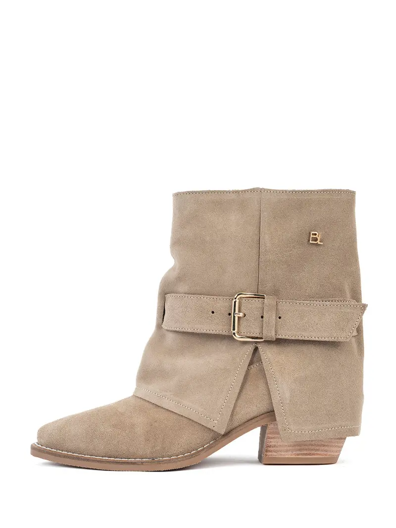 Juel Rustic Western Boot In Warm Taupe 1